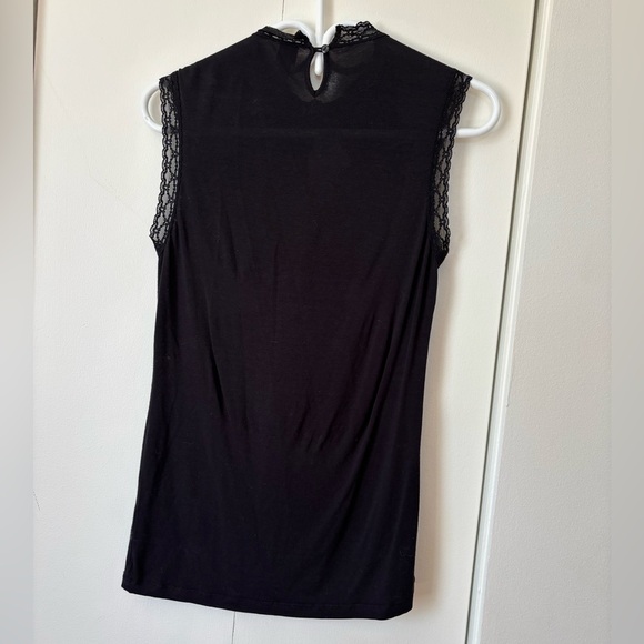 🎉4/30$🎉  Tristan Black Lace Sleeveless Top - Medium - Picture 4 of 5